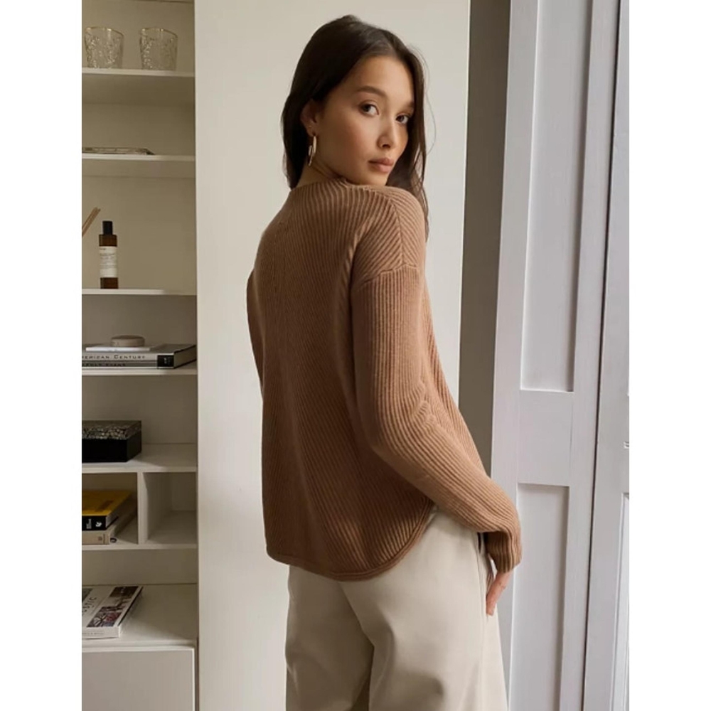 Aritzia Babaton Chalmers Sweater / Camel / Size Medium - Picture 3 of 12